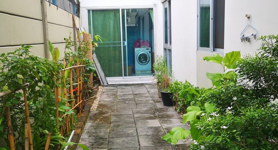 For sale 3 bedrooms townhouse in Bang Kruai, Nonthaburi