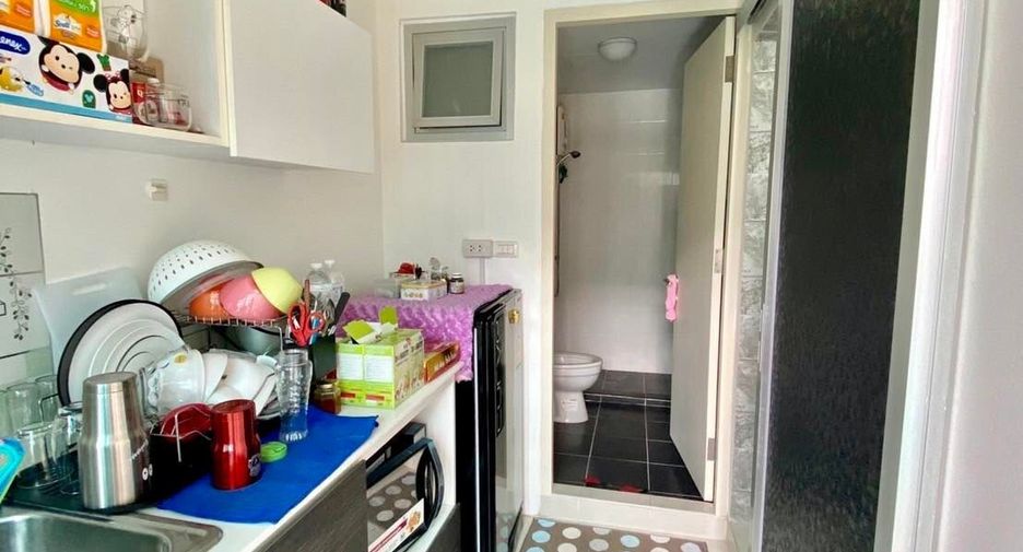 For sale 1 bed condo in Mueang Samut Prakan, Samut Prakan