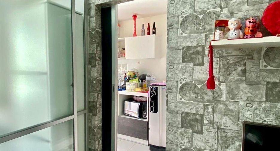 For sale 1 bed condo in Mueang Samut Prakan, Samut Prakan