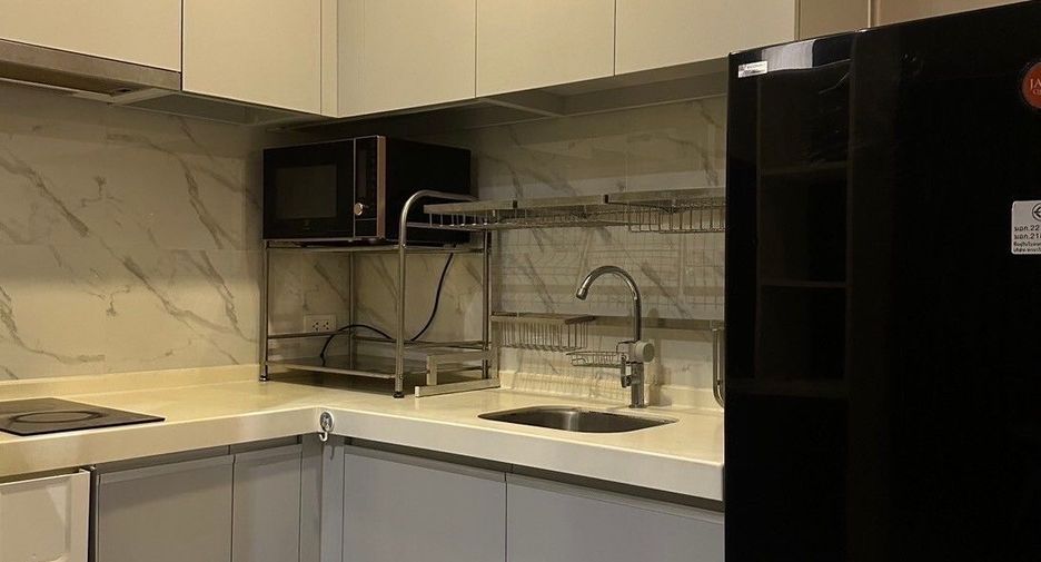For sale 2 bedrooms condo in Huai Khwang, Bangkok