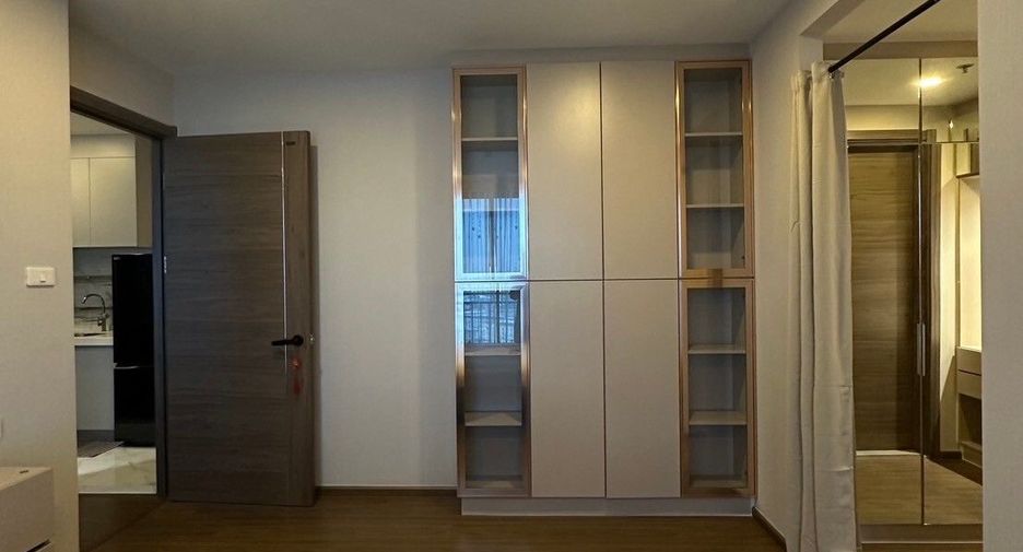 For sale 2 bedrooms condo in Huai Khwang, Bangkok
