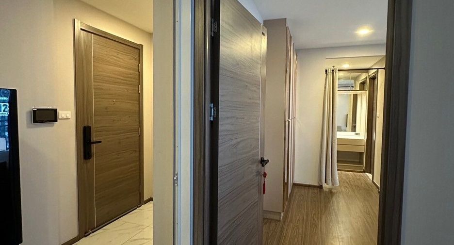 For sale 2 bedrooms condo in Huai Khwang, Bangkok