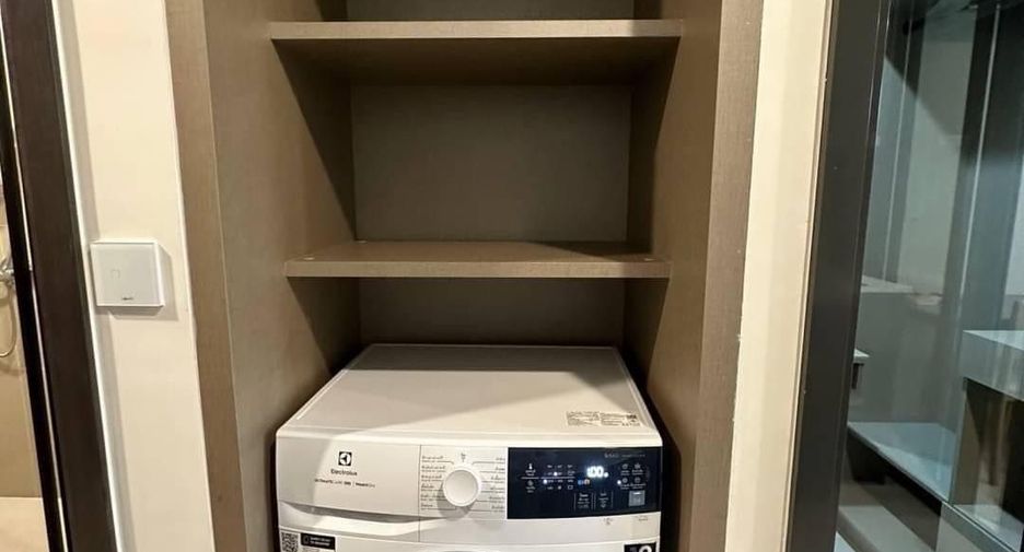 À vendre 1 chambre condo à Huai Khwang, Bangkok