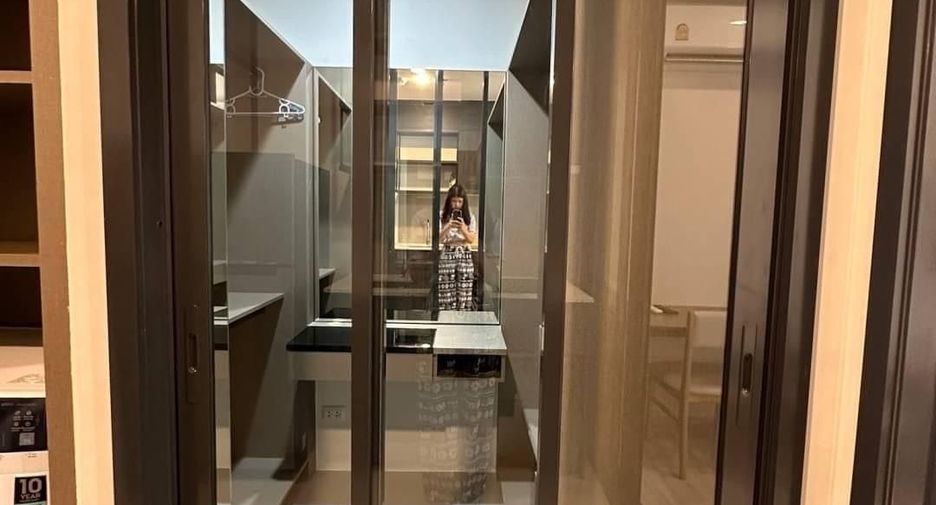 À vendre 1 chambre condo à Huai Khwang, Bangkok