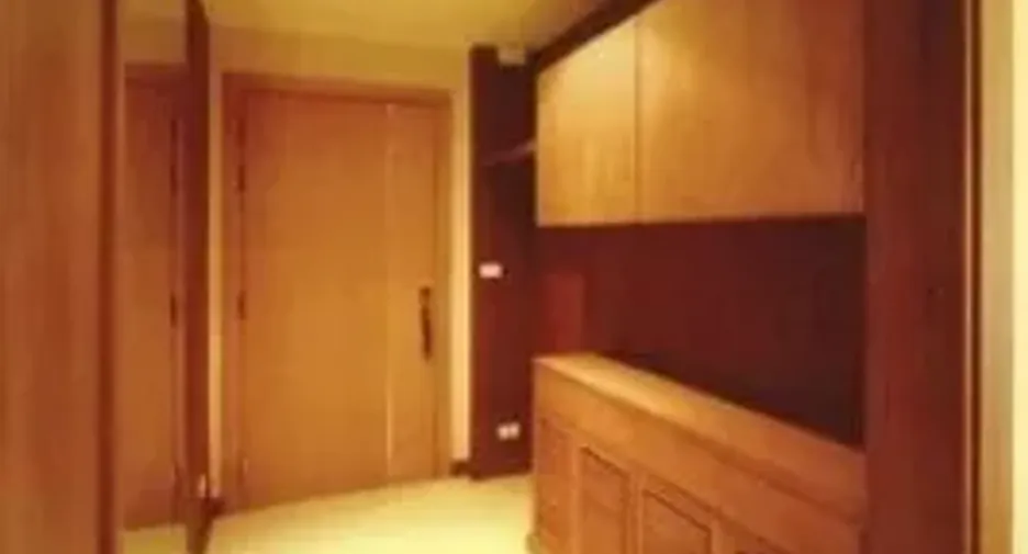 Wohnung zum Kauf mit 3 Zimmer in Khlong Toei, Bangkok