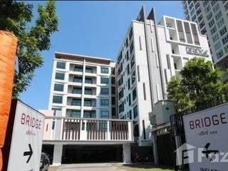À vendre 1 chambre condo à Yan Nawa, Bangkok