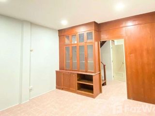 For sale 3 bedrooms townhouse in Mueang Nakhon Pathom, Nakhon Pathom