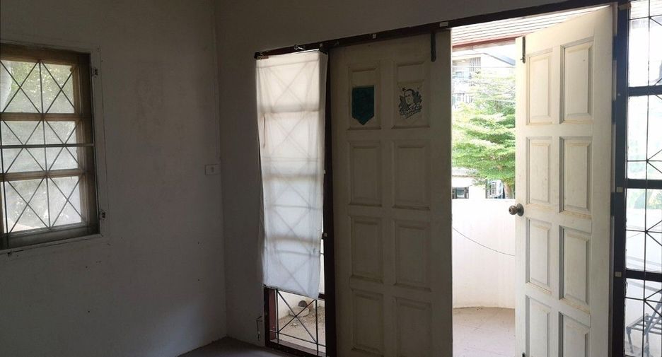 出租 5 卧室 独立屋 在 Mueang Nakhon Pathom, Nakhon Pathom