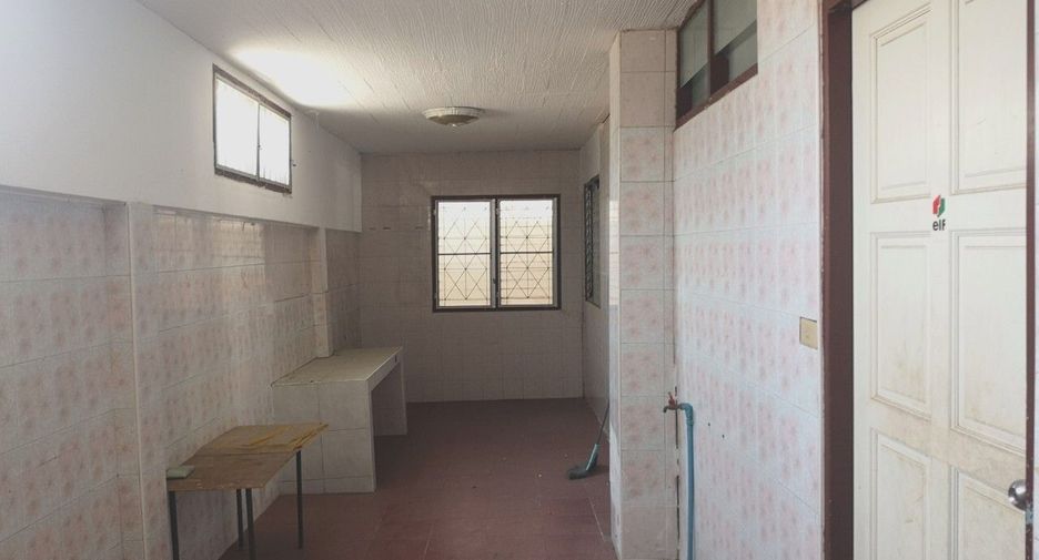 出租 5 卧室 独立屋 在 Mueang Nakhon Pathom, Nakhon Pathom