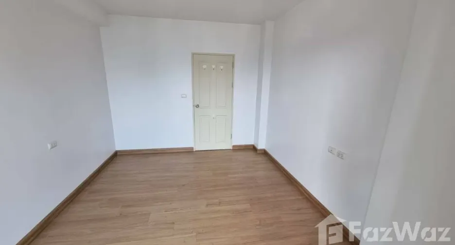 Продажа 2 спальни кондо в Щаттхана, Бангкок