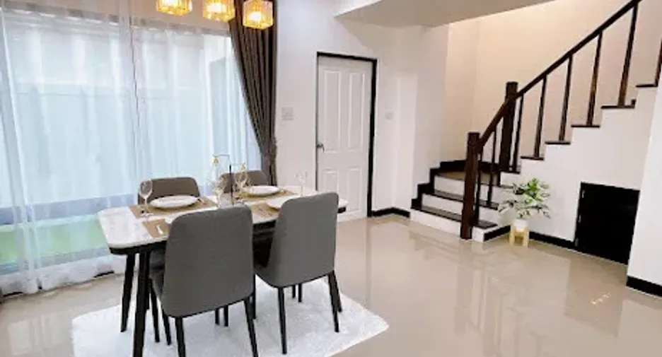À vendre 3 chambres maison de ville à Khlong Luang, Pathum Thani