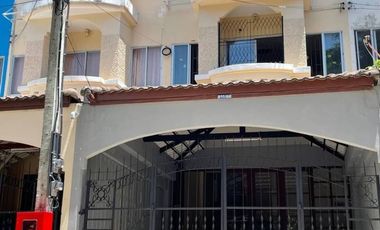 Casa adosada en alquiler de 4 habitaciones en Bang Bua Thong, Nonthaburi