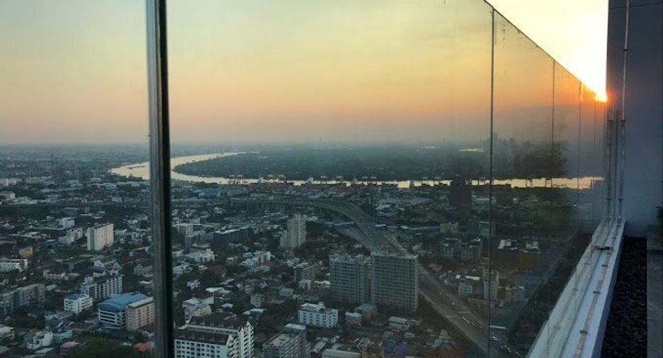 For sale 1 bed condo in Khlong Toei, Bangkok