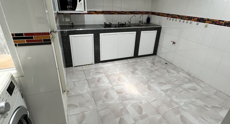 Reihenhaus zur Miete mit 3 Zimmer in Pak Kret, Nonthaburi