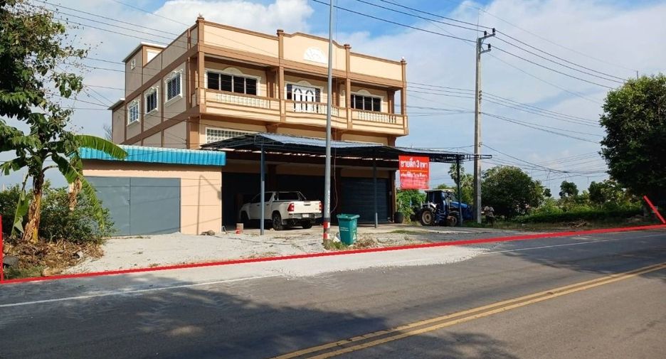 For sale 4 bedrooms retail Space in Mueang Suphanburi, Suphan Buri