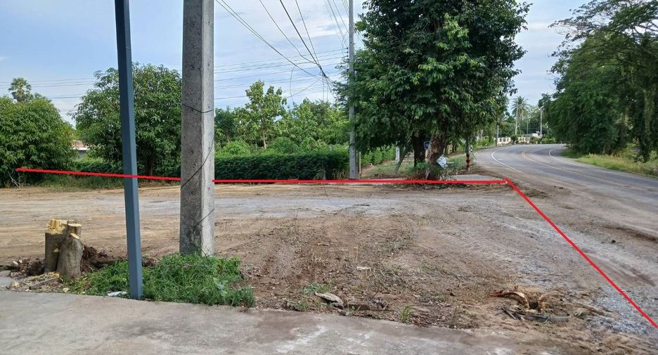 For sale 4 bedrooms retail Space in Mueang Suphanburi, Suphan Buri