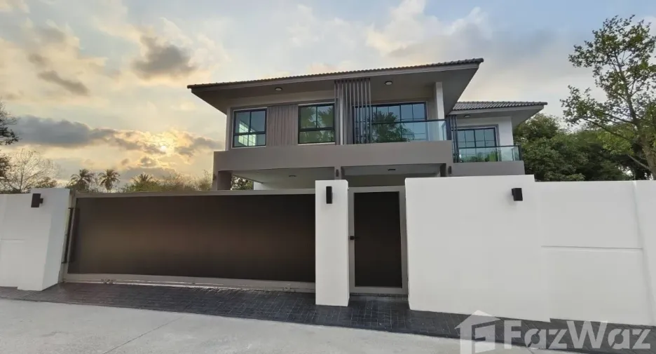 For sale 4 bedrooms villa in Mueang Rayong, Rayong