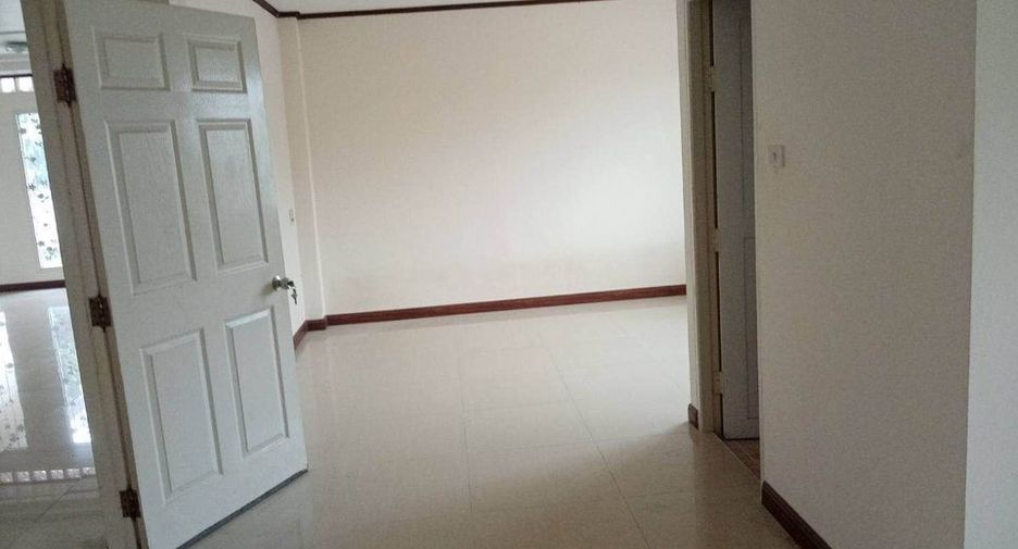 ขาย 4 ห้องนอน บ้านเดี่ยว ใน พานทอง, ชลบุรี