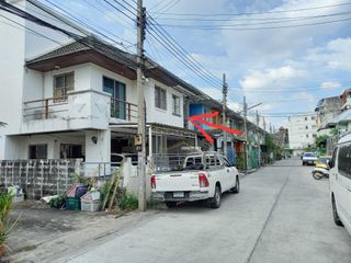 出售 2 卧室 联排别墅 在 Sai Mai, 曼谷