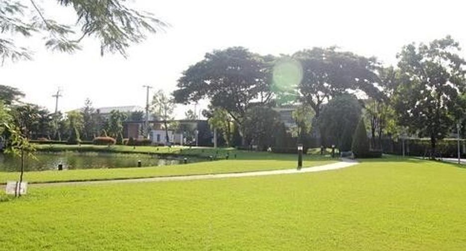 出售 4 卧室 独立屋 在 Lat Krabang, 曼谷