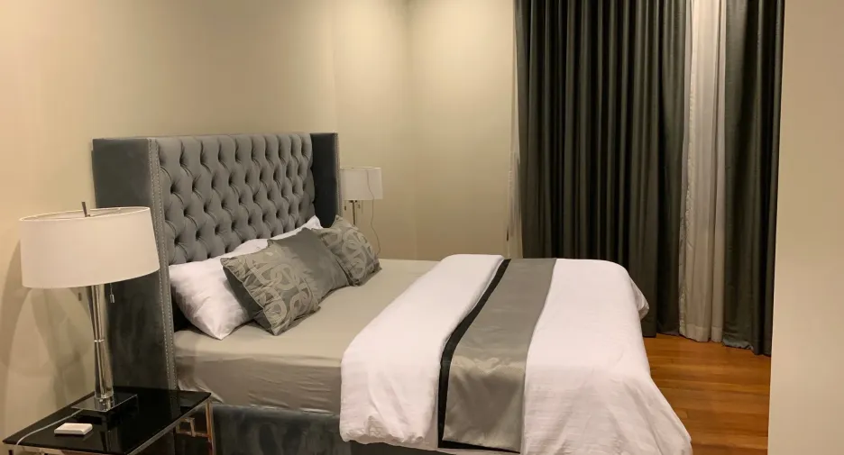 For sale 2 ベッドルーム condo in Khlong Toei, Bangkok