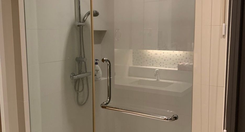 For sale 2 ベッドルーム condo in Khlong Toei, Bangkok