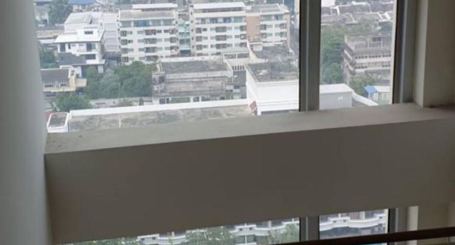 For sale 3 bedrooms condo in Yan Nawa, Bangkok