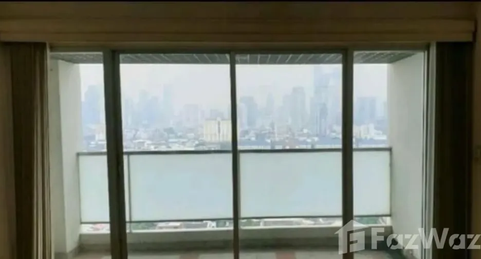 For sale 3 bedrooms condo in Yan Nawa, Bangkok