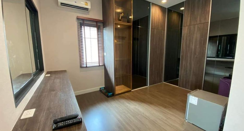 À louer 4 chambres maison à Bang Kruai, Nonthaburi