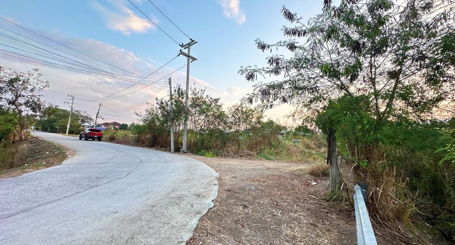 Terreno en venta en Sam Khok, Pathum Thani