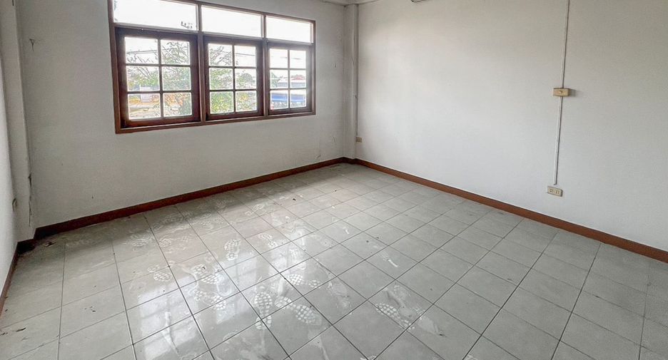 Gewerbefläche zum Kauf in Sam Phran, Nakhon Pathom