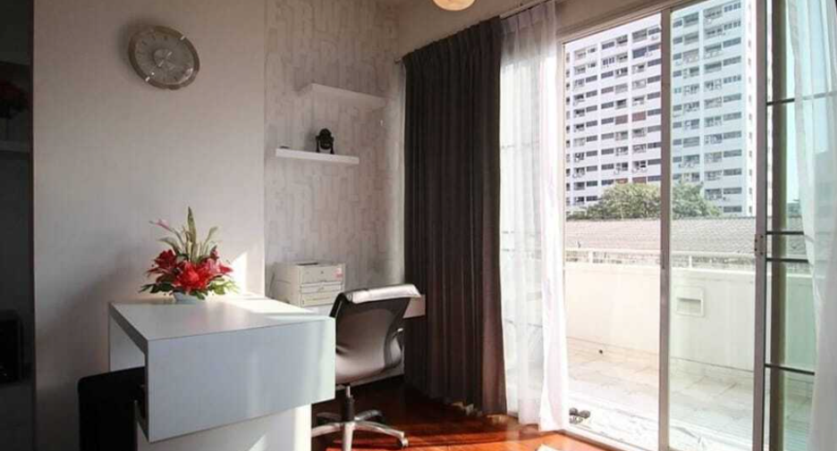 Wohnung zum Kauf mit 1 Zimmer in Watthana, Bangkok