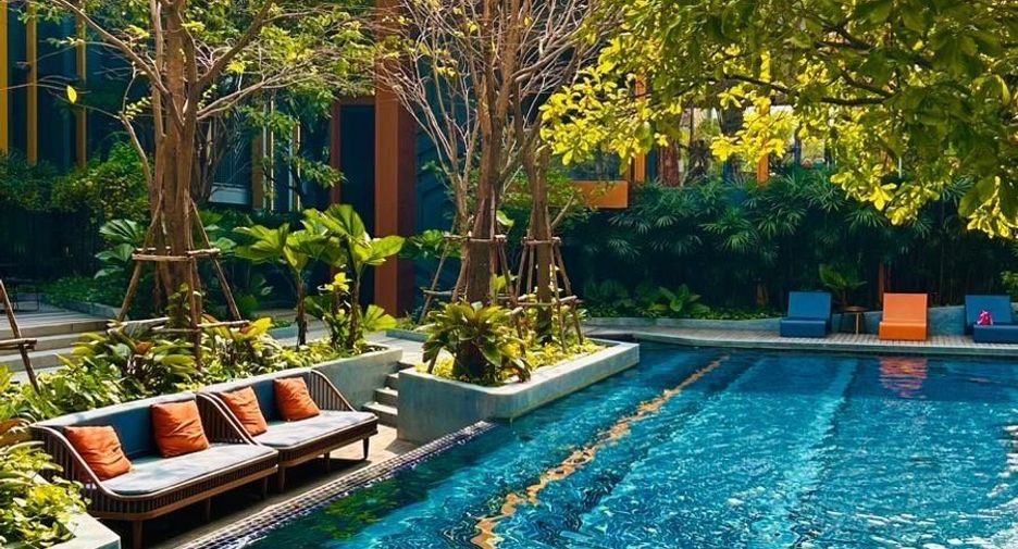 For sale 1 bed condo in Khlong Toei, Bangkok