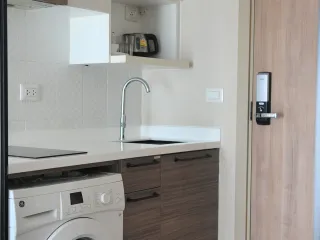 For sale 1 bed condo in Huai Khwang, Bangkok