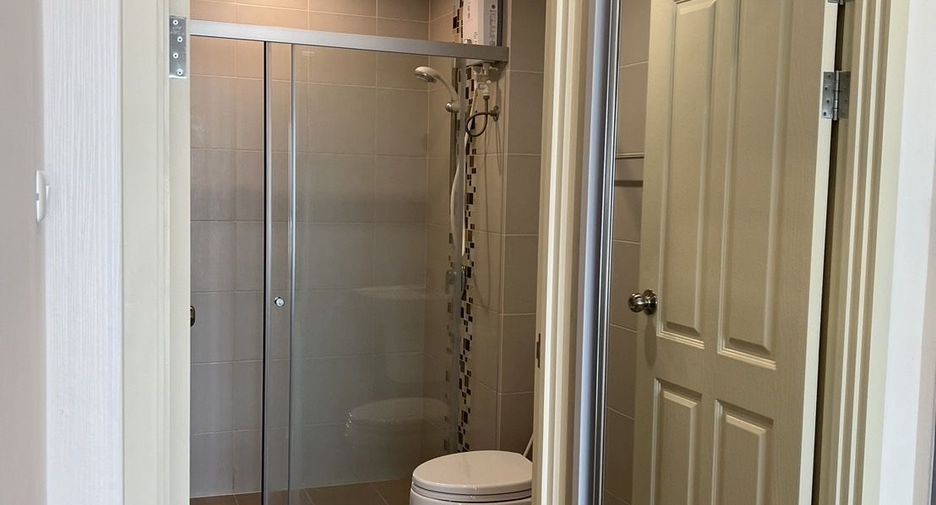 For sale 1 bed condo in Huai Khwang, Bangkok