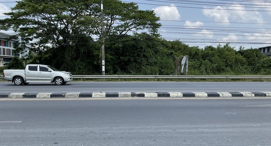 Grundstück zum Kauf in Phra Phrom, Nakhon Si Thammarat