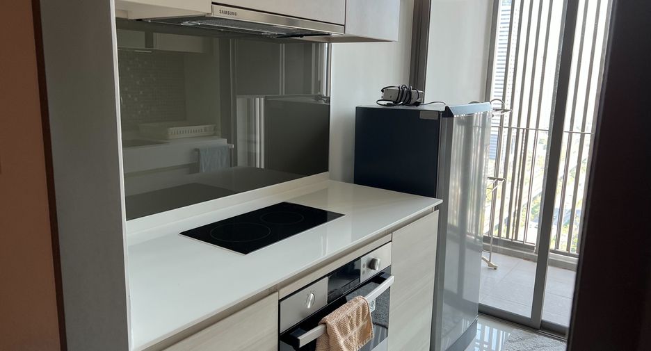 For sale 1 bed condo in Khlong San, Bangkok