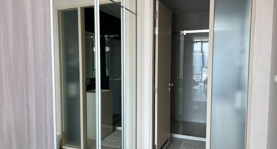 For sale 1 bed condo in Khlong San, Bangkok