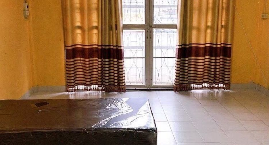 For rent 2 bedrooms townhouse in Mueang Nonthaburi, Nonthaburi