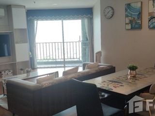 For sale 3 bedrooms condo in Huai Khwang, Bangkok