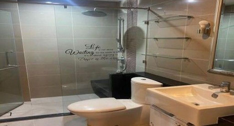 For sale 2 bedrooms condo in Watthana, Bangkok