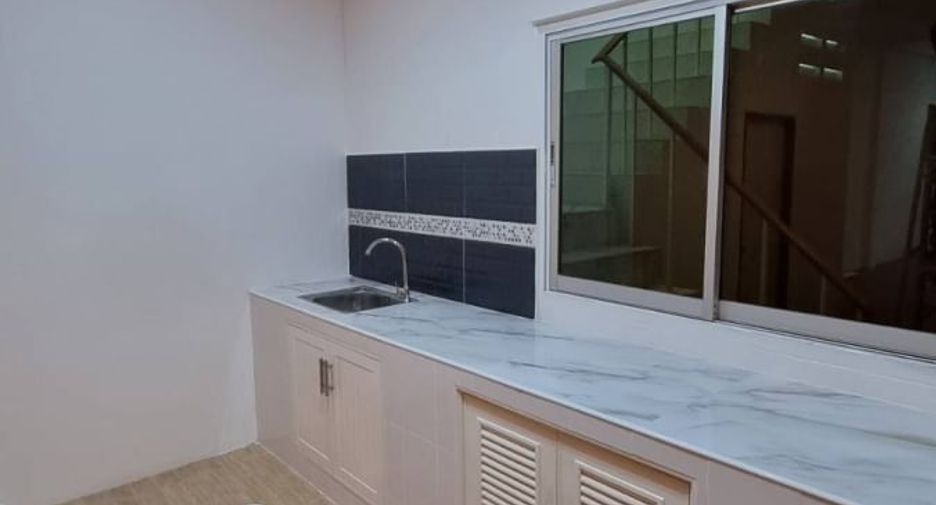 For sale 2 bedrooms townhouse in Mueang Khon Kaen, Khon Kaen