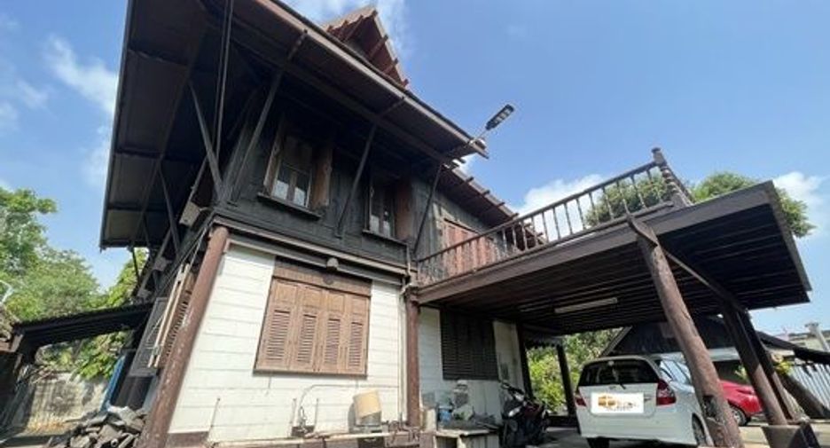 For sale land in Phra Khanong, Bangkok