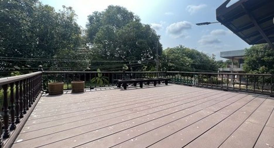 For sale land in Phra Khanong, Bangkok