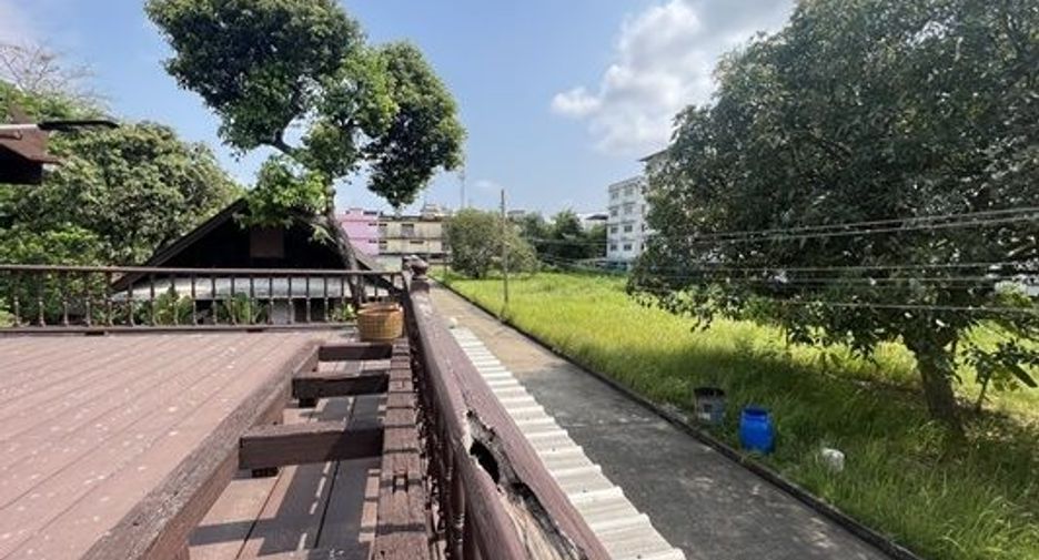 For sale land in Phra Khanong, Bangkok