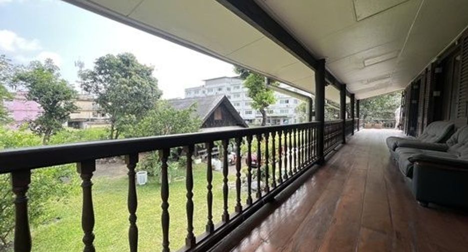 For sale land in Phra Khanong, Bangkok