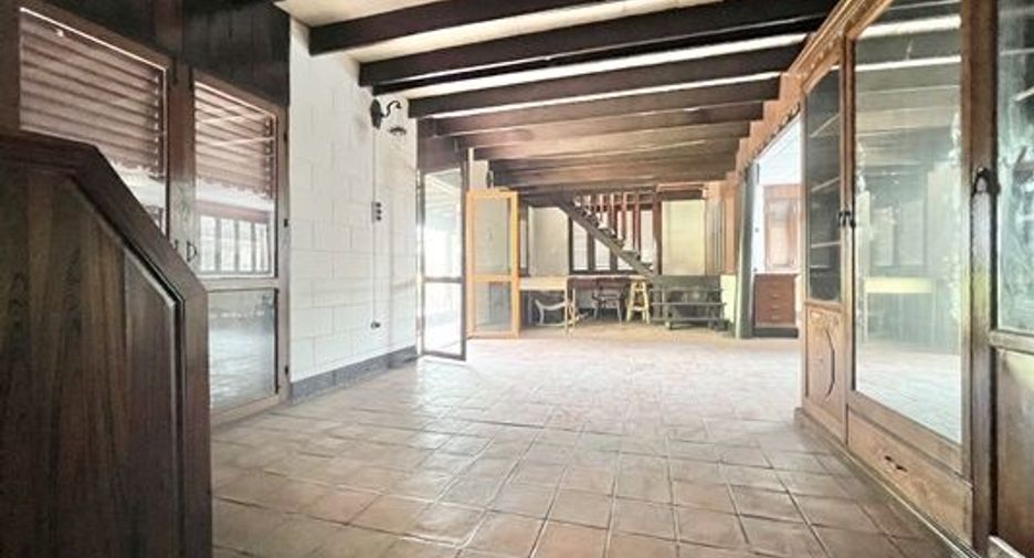 For sale land in Phra Khanong, Bangkok