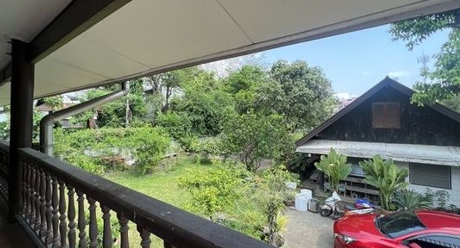 For sale land in Phra Khanong, Bangkok