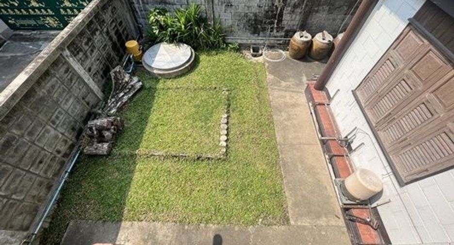 For sale land in Phra Khanong, Bangkok