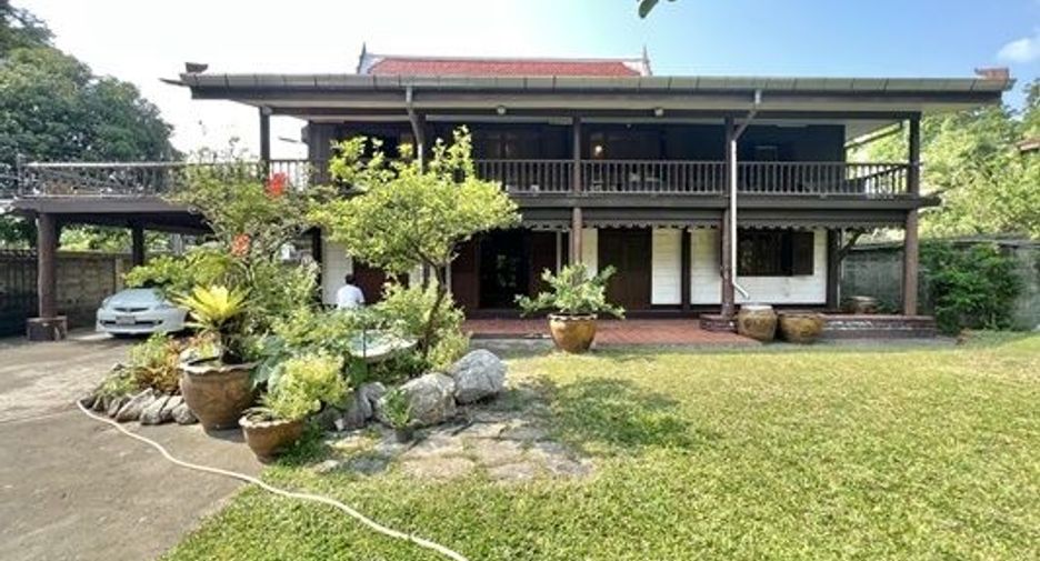 For sale land in Phra Khanong, Bangkok